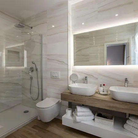 Luxury With Pool 아파트 Kaštela