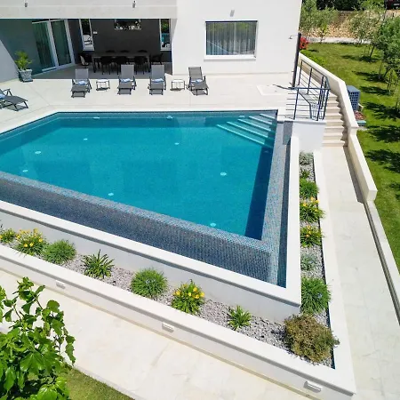 아파트 Luxury With Pool *