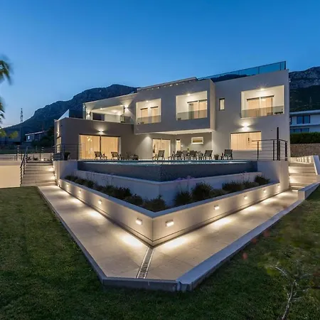 아파트 Luxury With Pool Kaštela