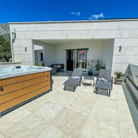 Luxury With Pool * Kaštela